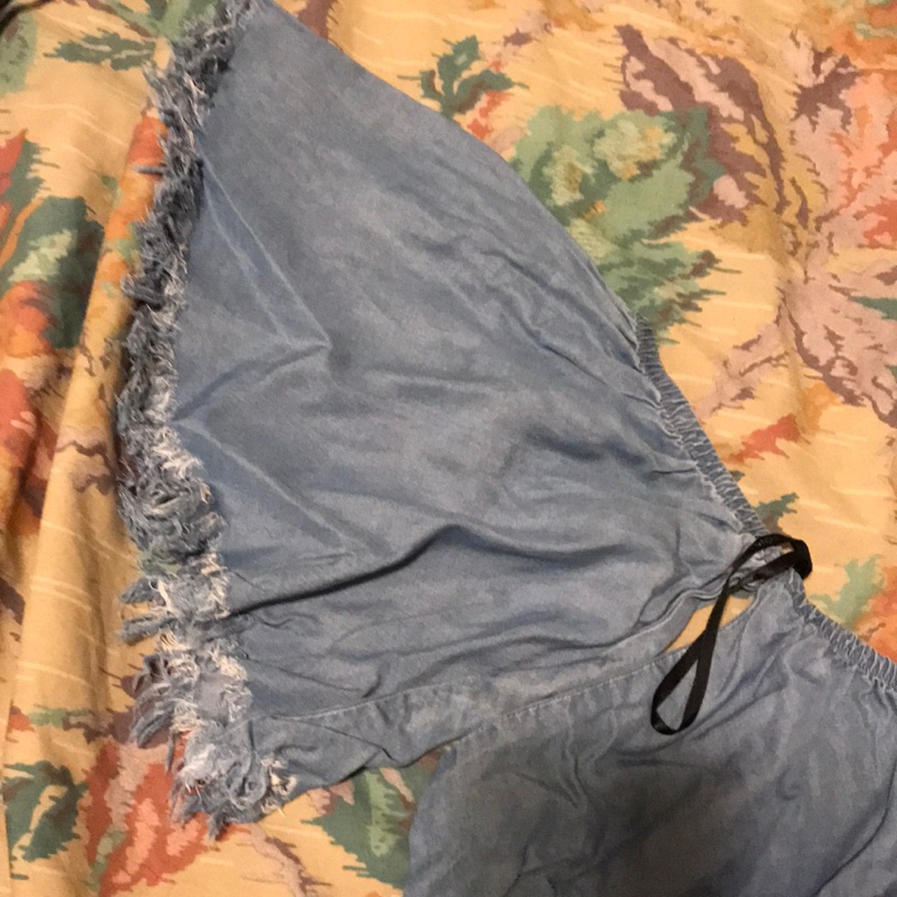 Crop top - Picture 3 of 4